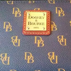 Dooney & Bourke wallet